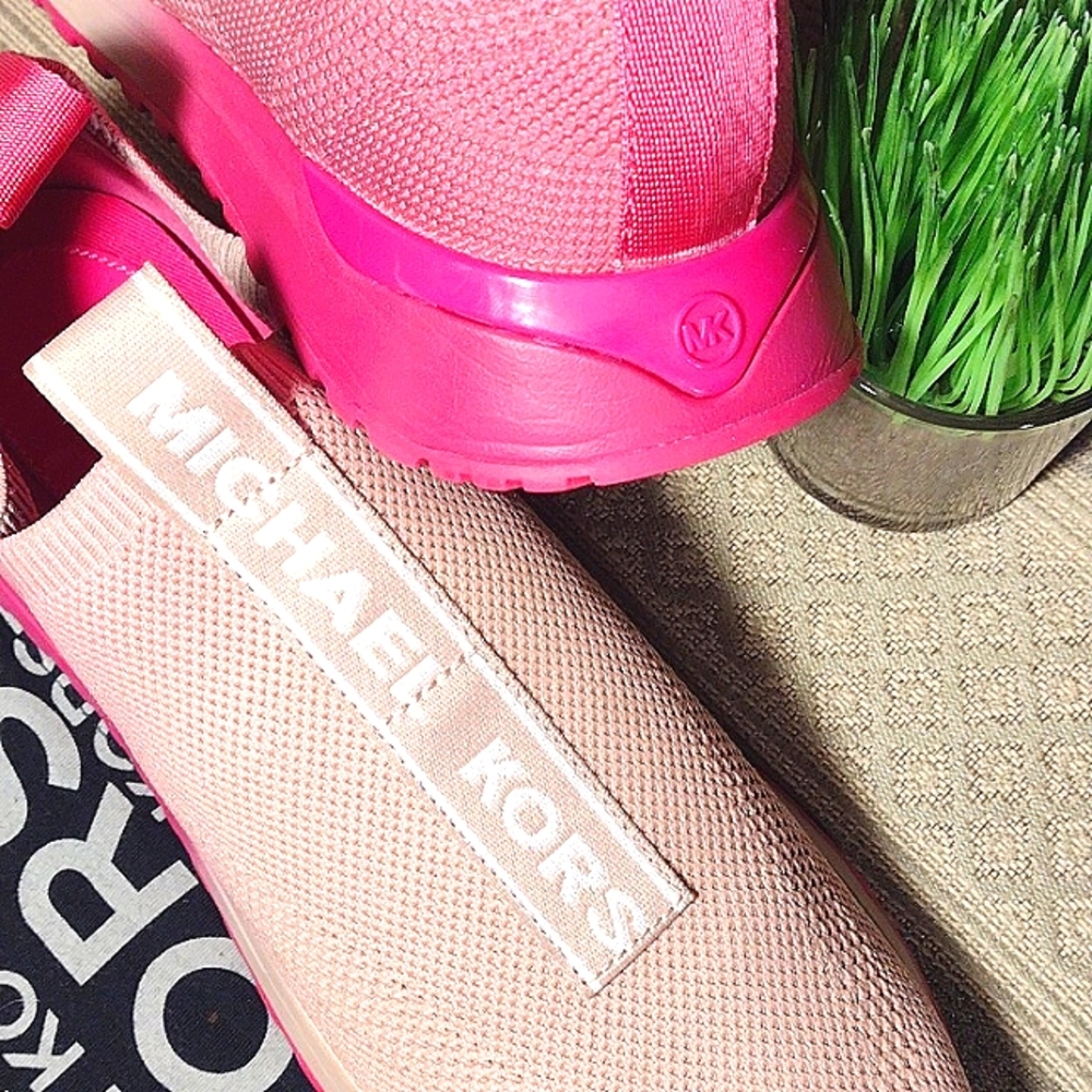 MICHAEL Michael Kors Barbie Pink Ombre Bodie Stretch knit sneakers - Picture 2 of 14